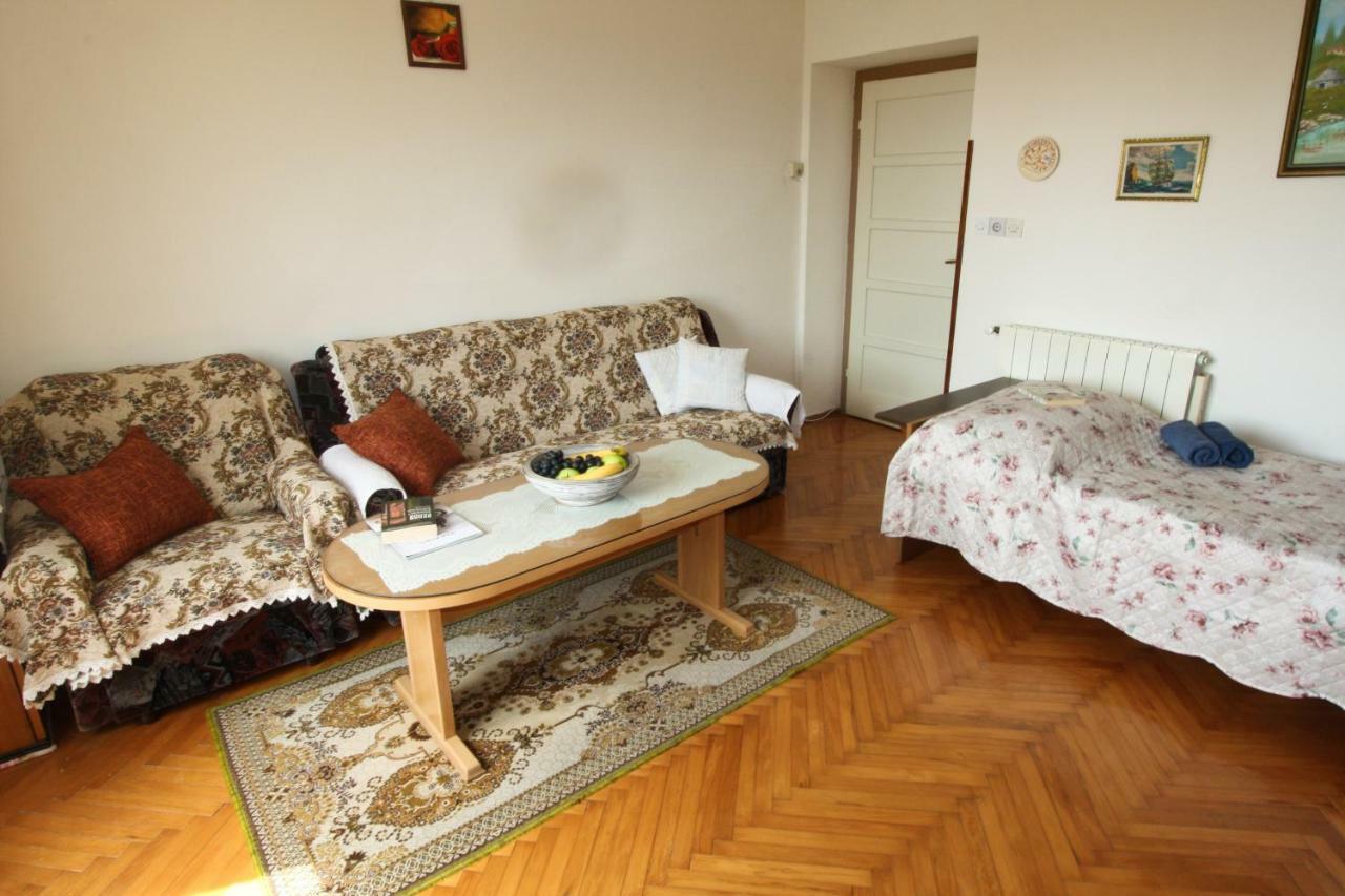 Apartment Persich プーラ エクステリア 写真